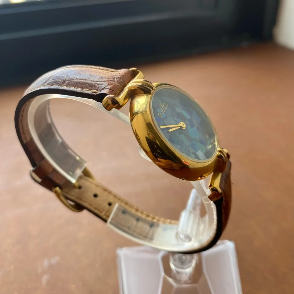 1992 FOSSIL SHATTERED ABALONE WATCH HE-3337